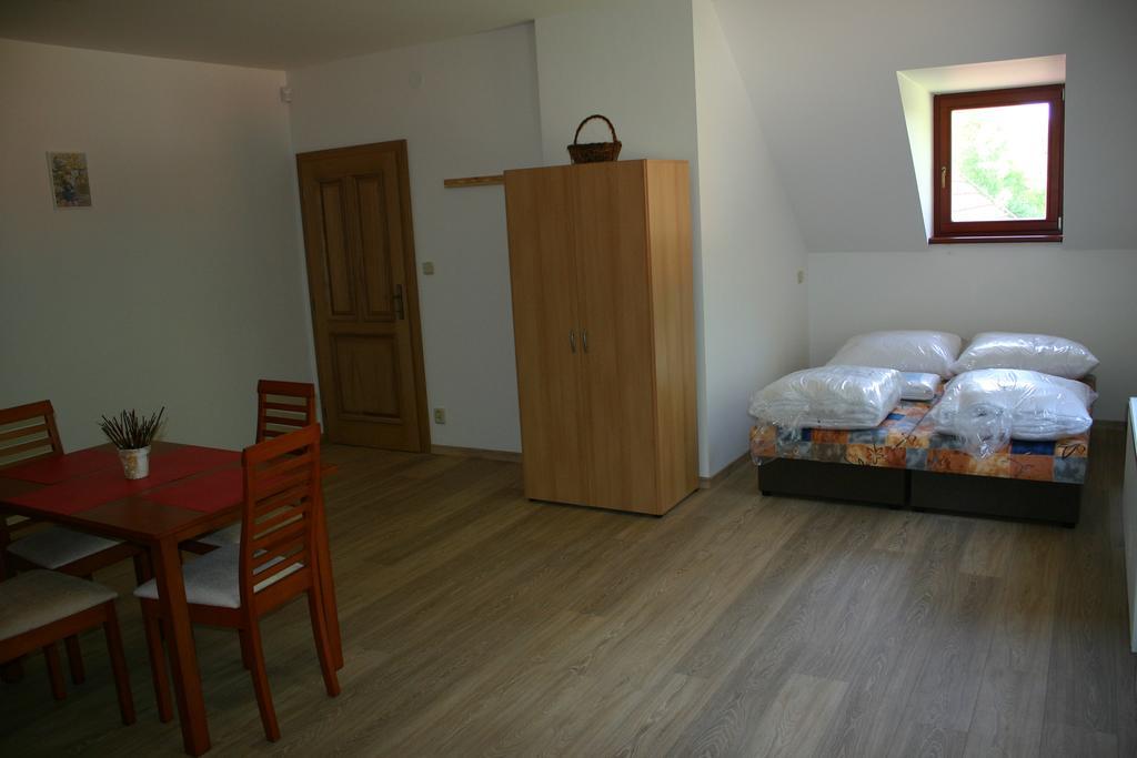 ホテル Penzion U Blatce Nové Hrady 部屋 写真